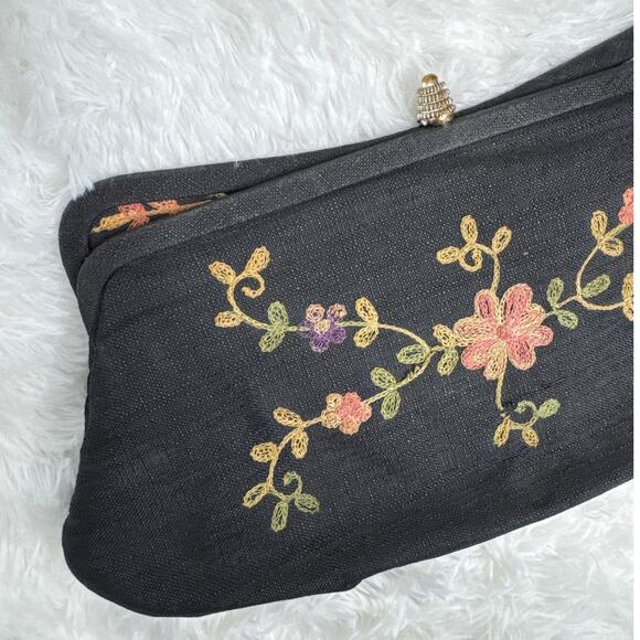 Vintage 50's-60's Black Embroidered Floral Clutch Purse with Gold Clasp formal - Picture 2 of 11